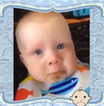 Bebê se emociona ao ver sua mãe cantando