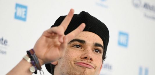 Ator Cameron Boyce morre aos 20 anos