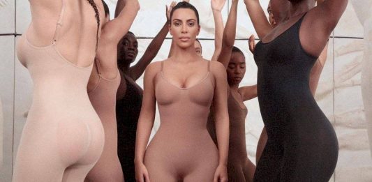A linha de roupas íntimas de Kim Kardashian que criou debate diplomático entre EUA e Japão