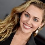 Miley Cyrus relata susto em avião que quase terminou em acidente