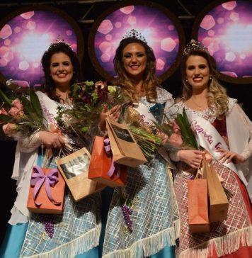 Fernanda Molon Andreazza é eleita rainha da FenaVindima