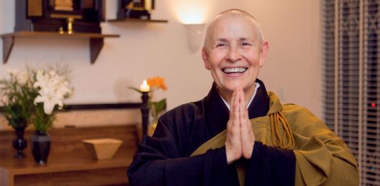 Projeto Conexão de Ideias traz Monja Coen Rōshi a Bento Gonçalves