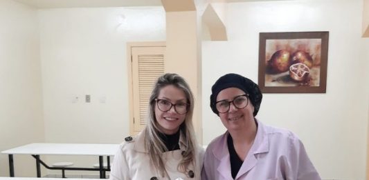 Voluntárias da Saúde realizam almoço em prol do São Carlos em Farroupilha