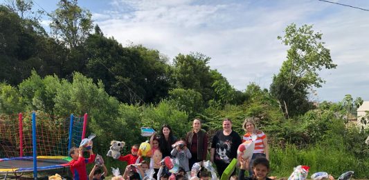 Voluntários de Bento Gonçalves arrecadam brinquedos para crianças carentes