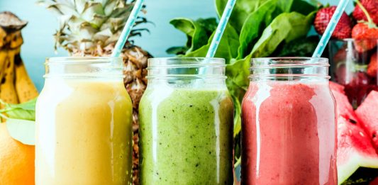 Bebidas naturais que ajudam a combater o cansaço mental