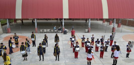 1º Festival de Bandas Escolares de Caxias do Sul teve coreografia, baliza e diversificação musical