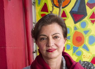 Escritora Lisana Bertussi lança Monalisa na 35ª Feira do Livro de Caxias do Sul