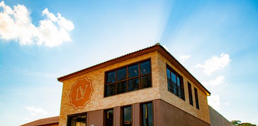 Agência de Bento Gonçalves assina projeto de vinícola do interior de São Paulo