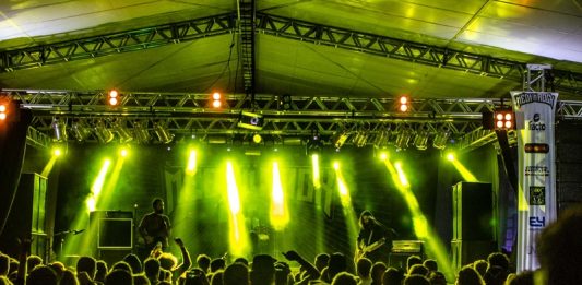 Dez anos de Medi in Rock comemorados em alto nível