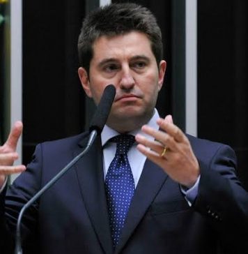 Di Paolo lança Entre Pratos com o deputado Jerônimo Goergen