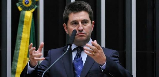 Di Paolo lança Entre Pratos com o deputado Jerônimo Goergen