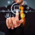 Ariane Feijó lança livro em Caxias do Sul