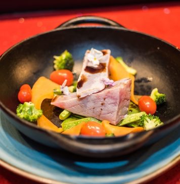 Wok ‘n’ Roll: Cozinha de wok com pegada oriental e sem frescuras em Caxias do Sul