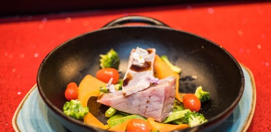 Wok ‘n’ Roll: Cozinha de wok com pegada oriental e sem frescuras em Caxias do Sul