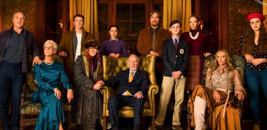 Entre Facas e Segredos tem humor e suspense inspirado na obra de Agatha Christie