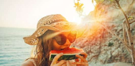 Como manter uma alimentação saudável no verão