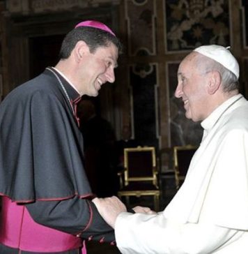 Dom Adelar e o Papa Francisco.