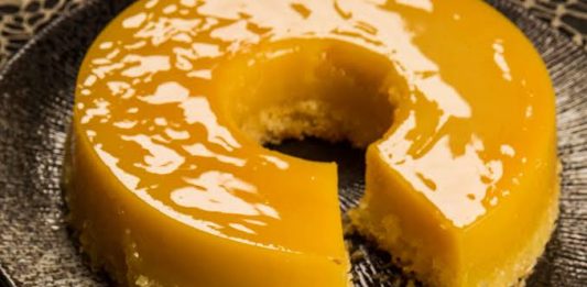 Como tirar o cheiro de ovo da comida?