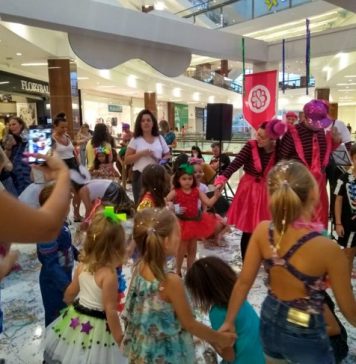 Bailinho de Carnaval é atração para crianças no Bourbon San Pellegrino