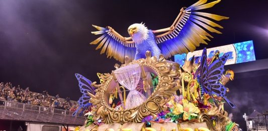 Águia de Ouro é a campeã do carnaval de São Paulo