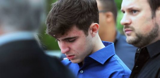 Filho de Gugu Liberato registra B.O. contra própria mãe