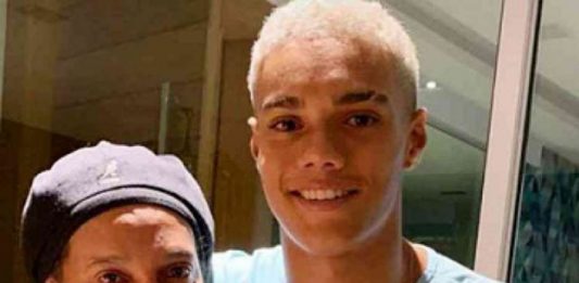 Filho de Ronaldinho Gaúcho faz postagem de apoio ao pai