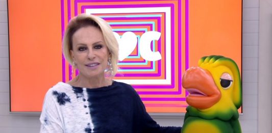 Ana Maria Braga volta de férias e fala de tratamento de câncer
