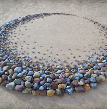 Esculturas de tirar o fôlego na praia