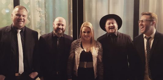 Farina Brothers faz live nesta quarta-feira