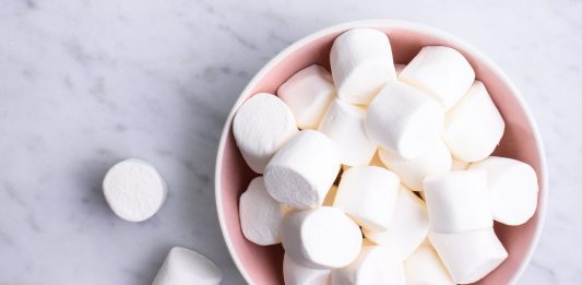 Como são feitos os marshmallows?