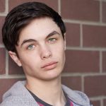 Ator da série The Flash morre aos 16 anos