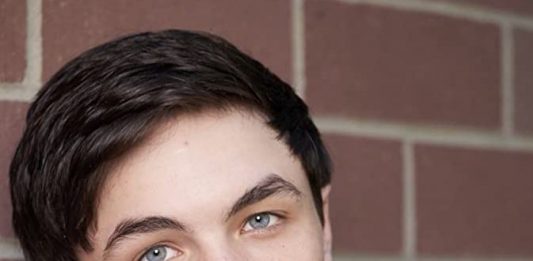 Ator da série The Flash morre aos 16 anos