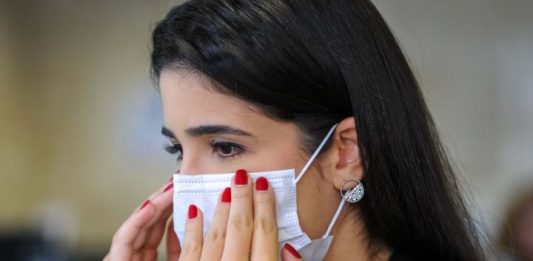 Aprenda a fazer máscaras caseiras para proteger a família