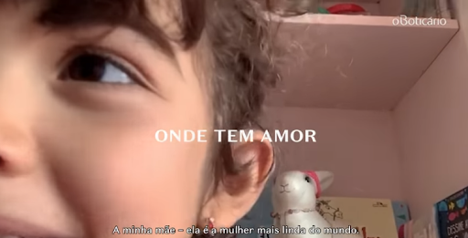Boticário traz depoimentos espontâneos de crianças para campanha do Dia das Mães