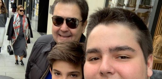Fausto com os filhos Rodrigo e João Guilherme