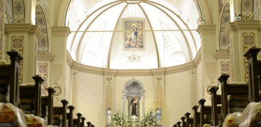 Bento Gonçalves se reinventa na fé em devoção ao padroeiro Santo Antônio