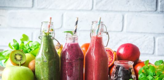 Sucos detox para eliminar as toxinas