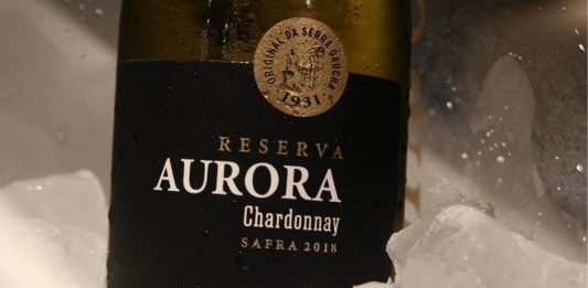 Aurora Reserva Chardonnay atinge 90 pontos e ilustra Guia da Vinitaly