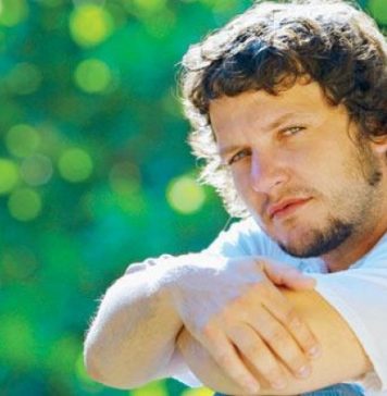 Ator do seriado Sandy & Junior fala sobre depressão