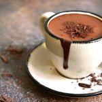 Como fazer o chocolate quente perfeito em casa