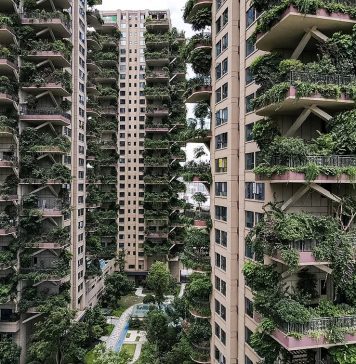 Plantas invadem prédio residencial na China