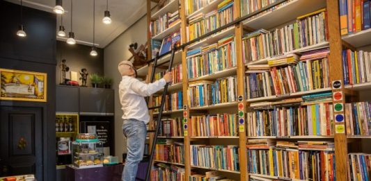 Livraria de Bento lança promoção de livros usados