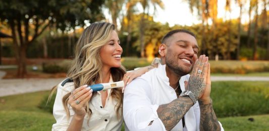 Lucas Lucco e Lorena Carvalho anunciam gravidez