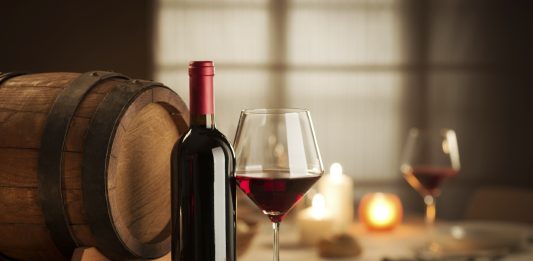 Plataforma lança curso gratuito de vinhos com certificado
