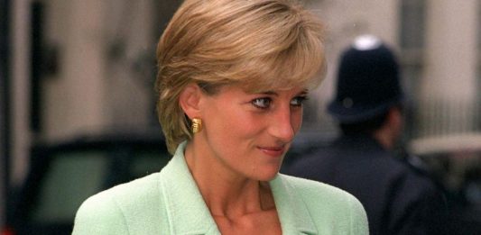 Príncipe Charles faz comentários ofensivos sobre morte de Diana