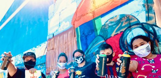 Grafitti nos muros da Escola Tancredo Neves em Caxias do Sul