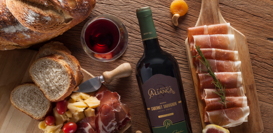 Nova Aliança recebe premiação em todas as categorias da Avaliação Melhores Vinhos de Flores da Cunha