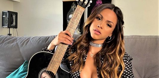 Affair de Neymar, funkeira Gabily já namorou cantores e empresários