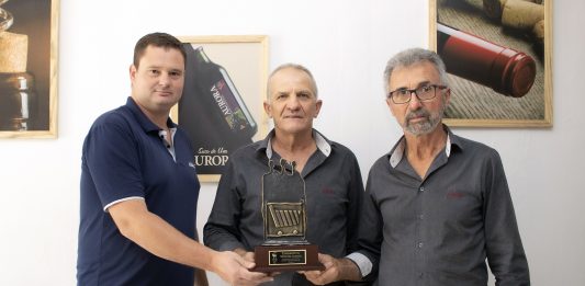 Prêmio Carrinho AGAS elege a Vinícola Aurora como a melhor fornecedora de vinhos