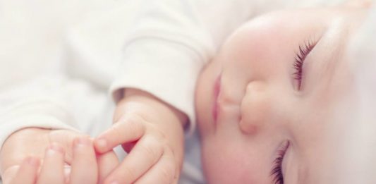 Colônia Boti Baby proporciona um sono mais tranquilo aos bebês, aponta estudo